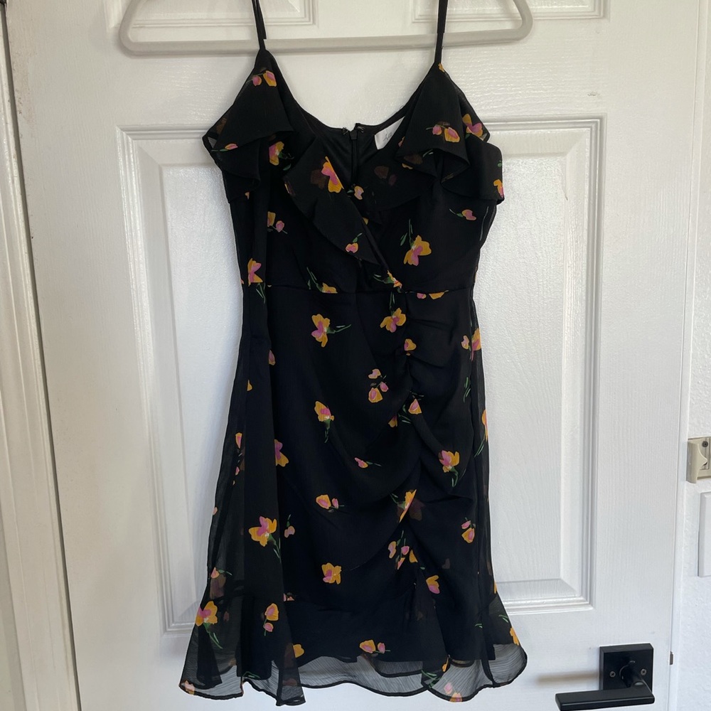 Cute dress!